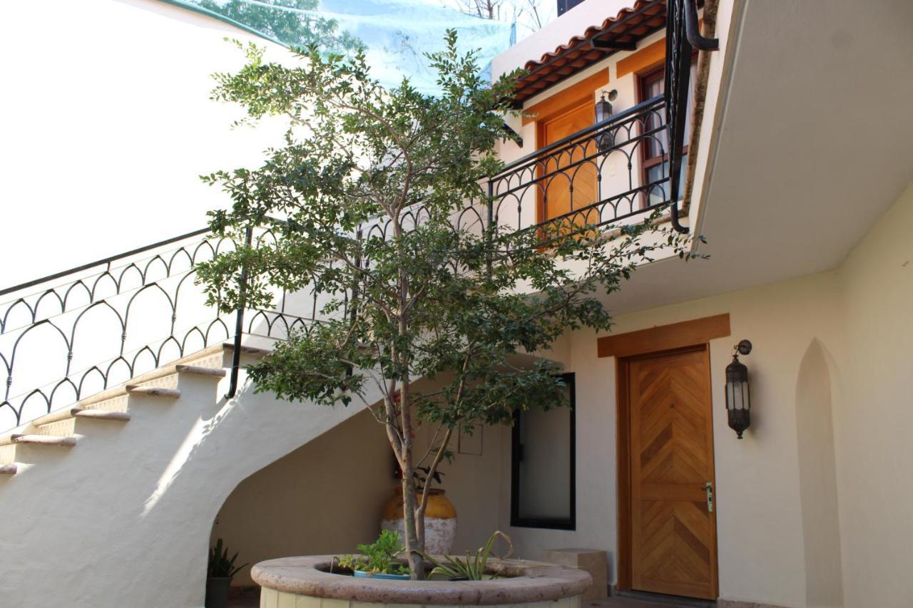 Hotel Lindo Ajijic Bed & Breakfast Exterior foto